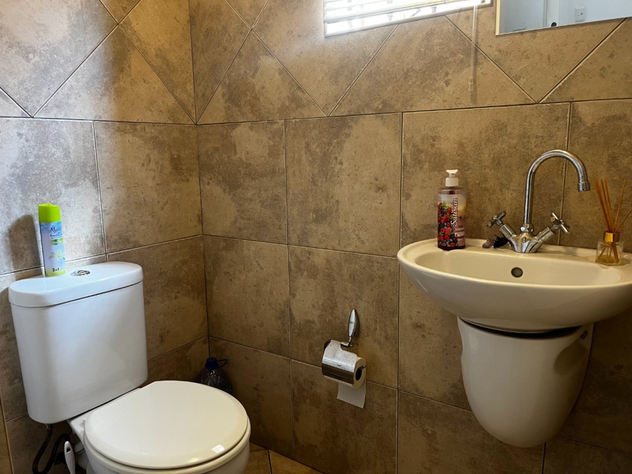 3 Bedroom Property for Sale in Melodie North West